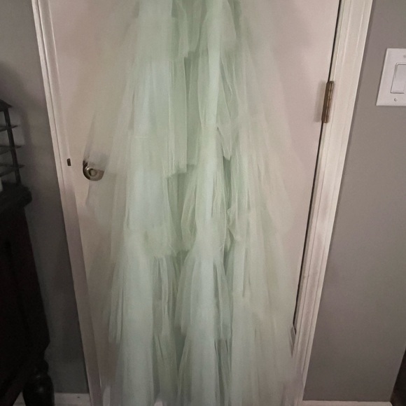 Mac Duggal Ruffle Tiered Tulle Mint dress.  Brand New!!  Retails $598 - Picture 4 of 8